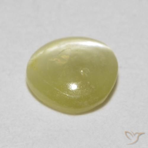 Crisoberilo Ojo de Gato Amarillo pálido natural de 0.36 ct, Ovalada, Translúcido