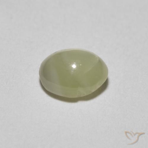 Crisoberilo Ojo de Gato Amarillo verdoso claro natural de 0.81 ct, Ovalada, Translúcido