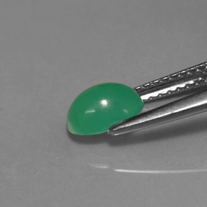 Crisoprasa Verde natural de 0.92 ct, Corte Óvalo, Translúcido