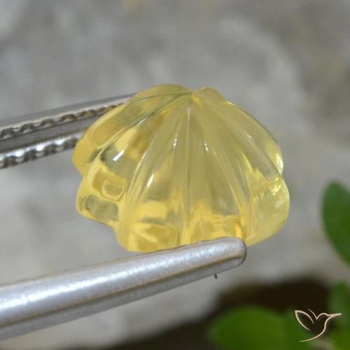 Citrino Amarillo-dorado claro natural de 2.61 ct, Corte Flor, Transparente