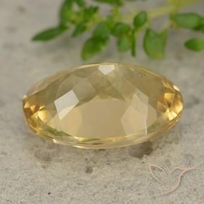 Citrino Dorado medio natural de 5.29 ct, Ovalada, VVS
