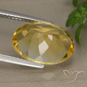 Citrino Dorado claro medio natural de 4.78 ct, Ovalada, VVS-VS