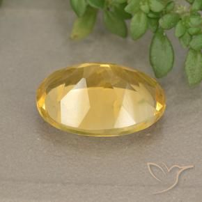 Citrino Dorado medio natural de 5.44 ct, Ovalada, VVS-VS