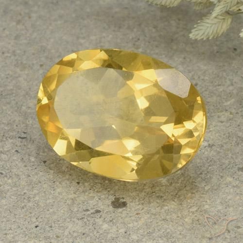 Citrino Dorado medio natural de 4.95 ct, Ovalada, VVS-VS