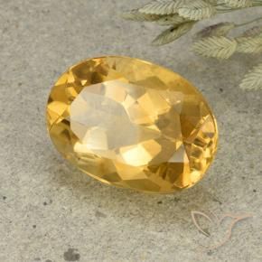 Citrino Dorado claro medio natural de 5.73 ct, Ovalada, VVS-VS