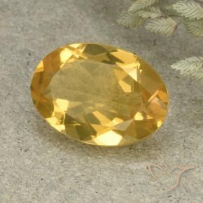 Citrino Dorado claro medio natural de 4.68 ct, Ovalada, VVS-VS