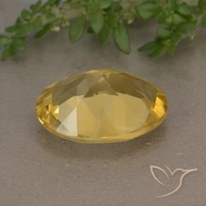 Citrino Dorado medio natural de 4.87 ct, Ovalada, VVS-VS