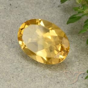 Citrino Dorado claro medio natural de 4.76 ct, Ovalada, VVS-VS