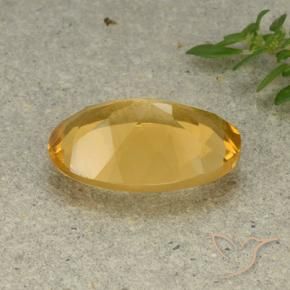 Citrino Dorado claro medio natural de 4.51 ct, Ovalada, VVS-VS