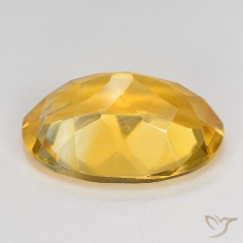 Citrino Dorado medio natural de 4.83 ct, Ovalada, VVS-VS