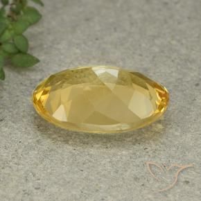 Citrino Dorado claro medio natural de 4.52 ct, Ovalada, VVS-VS