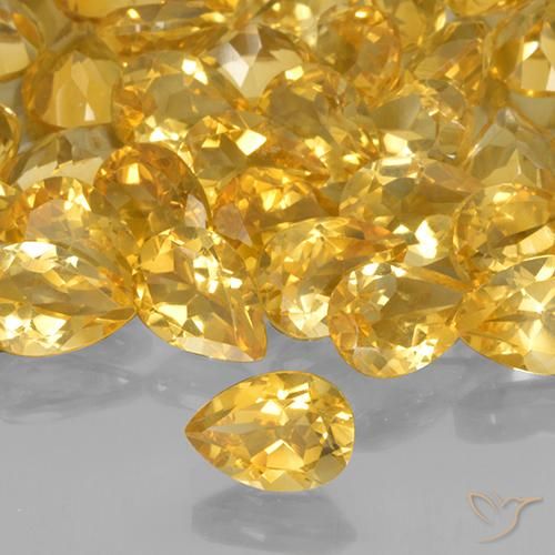 Citrino Dorado medio natural de 0.64 ct, En forma de pera, VVS-VS