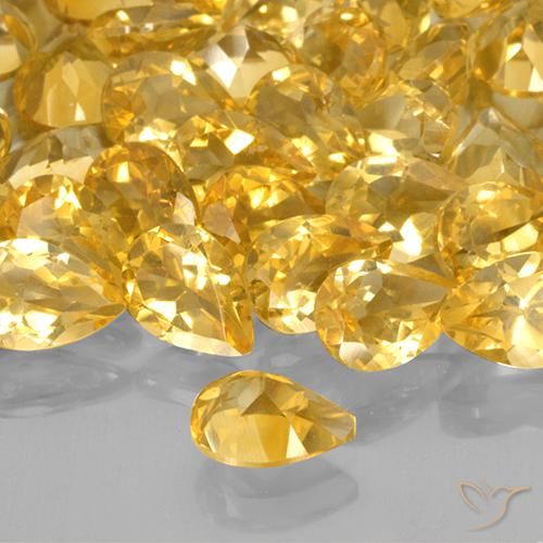 Citrino Dorado medio natural de 0.64 ct, En forma de pera, VVS-VS