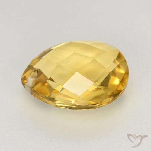 Citrino Dorado medio natural de 3.65 ct, En forma de pera, VVS-VS