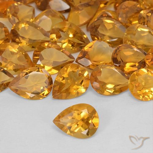 Citrino Naranja medio natural de 0.93 ct, En forma de pera, VVS-VS
