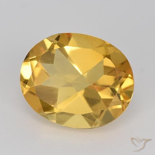 Citrino Dorado oscuro medio natural de 4.31 ct, Ovalada, VVS-VS