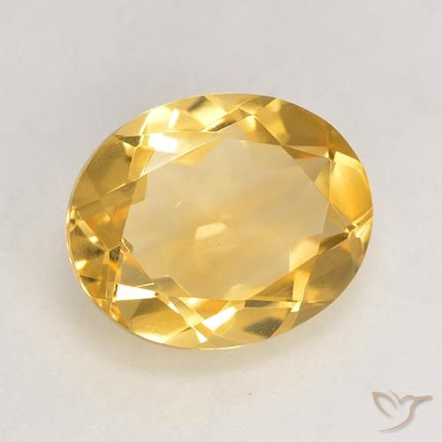Citrino Dorado medio natural de 3.06 ct, Ovalada, VVS-VS
