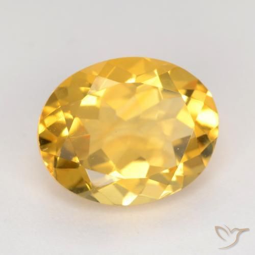 Citrino Dorado medio natural de 3.32 ct, Ovalada, VVS-VS