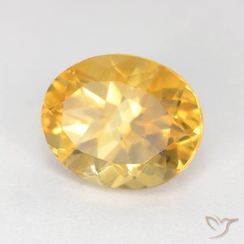 Citrino Dorado medio natural de 3.70 ct, Ovalada, VS