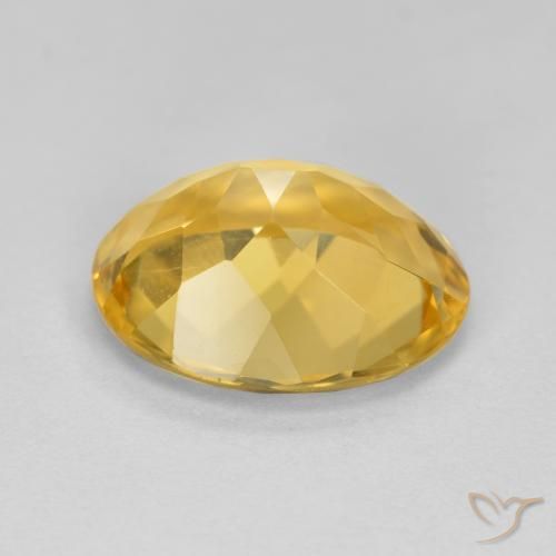 Citrino Dorado medio natural de 3.80 ct, Ovalada, VVS-VS