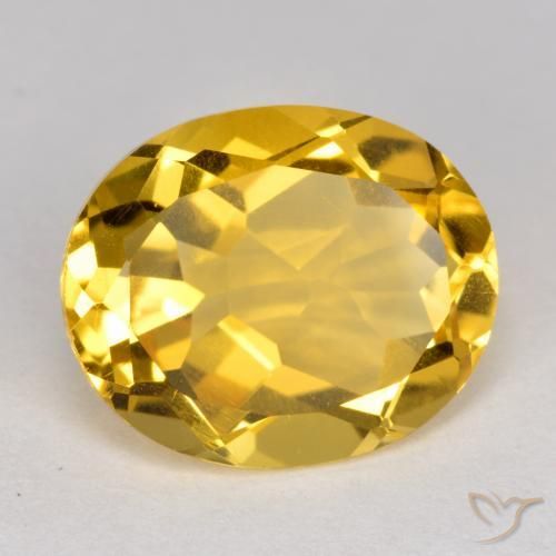 Citrino Dorado medio natural de 4.34 ct, Ovalada, VS