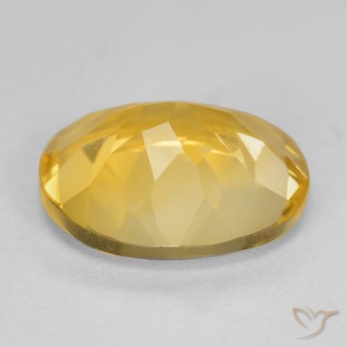 Citrino Dorado medio natural de 4.03 ct, Ovalada, VS