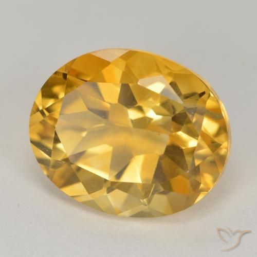 Citrino Dorado medio natural de 4.73 ct, Ovalada, VS