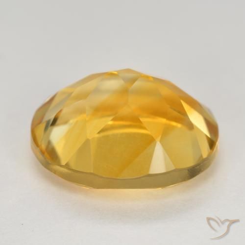 Citrino Dorado medio natural de 4.73 ct, Ovalada, VVS-VS
