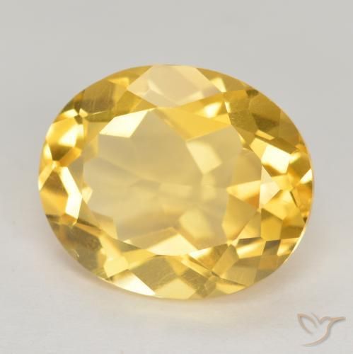Citrino Dorado natural de 4.57 ct, Ovalada, VS