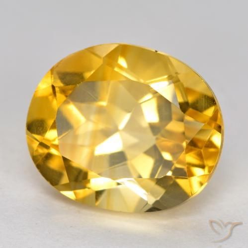 Citrino Dorado medio natural de 3.66 ct, Ovalada, VVS-VS