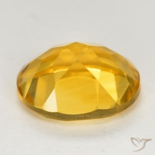 Citrino Dorado claro natural de 3.48 ct, Ovalada, VVS-VS