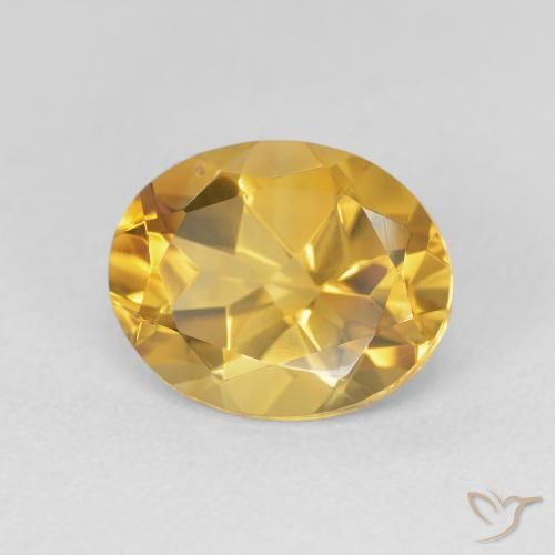 Citrino Dorado claro natural de 3.32 ct, Ovalada, VVS-VS