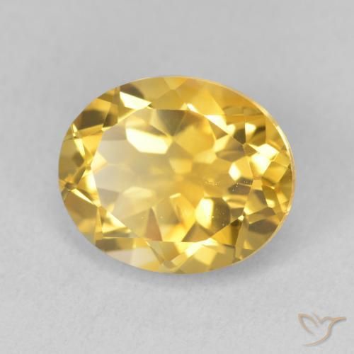 Citrino Dorado medio natural de 3.72 ct, Ovalada, VVS-VS
