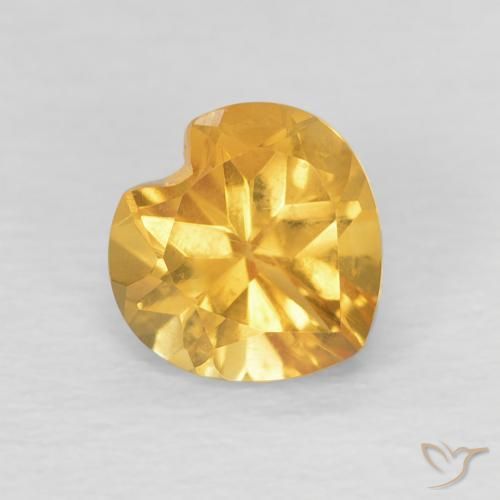 Citrino Dorado medio natural de 0.73 ct, Corazón, VVS-VS