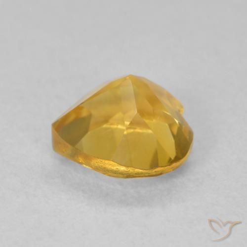 Citrino Dorado medio natural de 0.76 ct, Corazón, VVS-VS