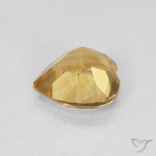 Citrino Dorado medio natural de 0.71 ct, Corazón, VVS