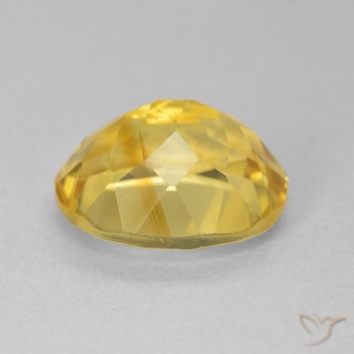 Citrino Dorado medio natural de 4.62 ct, Ovalada, VVS-VS