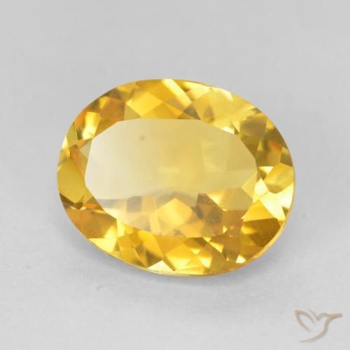 Citrino Dorado medio natural de 4.05 ct, Ovalada, VVS