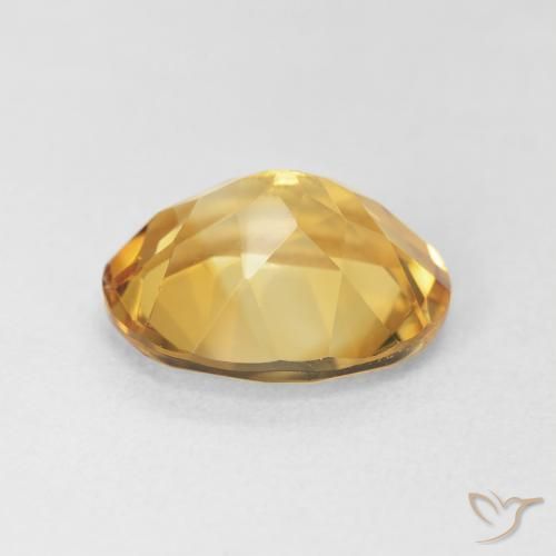 Citrino Medium Light-Golden natural de 3.88 ct, Ovalada, VVS