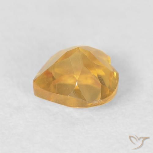Citrino Dorado claro natural de 0.45 ct, Corazón, VVS