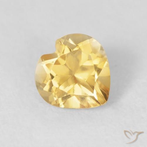 Citrino Dorado claro natural de 0.74 ct, Corazón, VVS