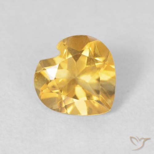 Citrino Dorado claro natural de 0.60 ct, Corazón, VVS