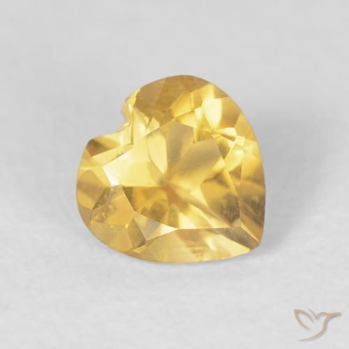 Citrino Dorado medio natural de 0.73 ct, Corazón, VVS