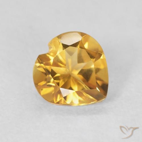 Citrino Medium Light-Golden natural de 0.72 ct, Corazón, VVS-VS