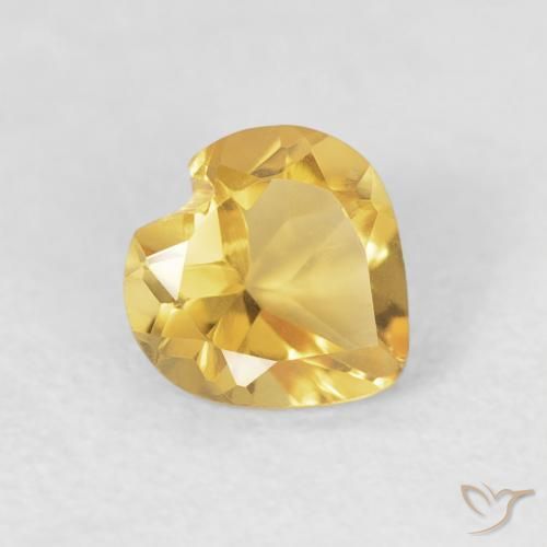 Citrino Dorado medio natural de 0.64 ct, Corazón, VVS-VS