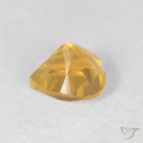 Citrino Dorado medio natural de 0.46 ct, Corazón, VVS