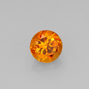 Clinohumita naranja natural de 0,64 ct, corte redondo, VS