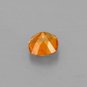 Clinohumita naranja natural de 0,60 ct, corte cojín, VS-SI