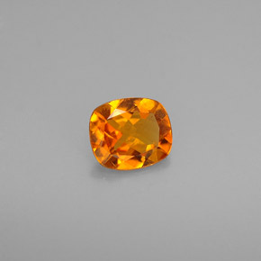 Clinohumita naranja natural de 0,49 ct, corte cojín, VS-SI
