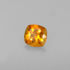 Clinohumita naranja natural de 0,53 ct, corte cojín, VS-SI
